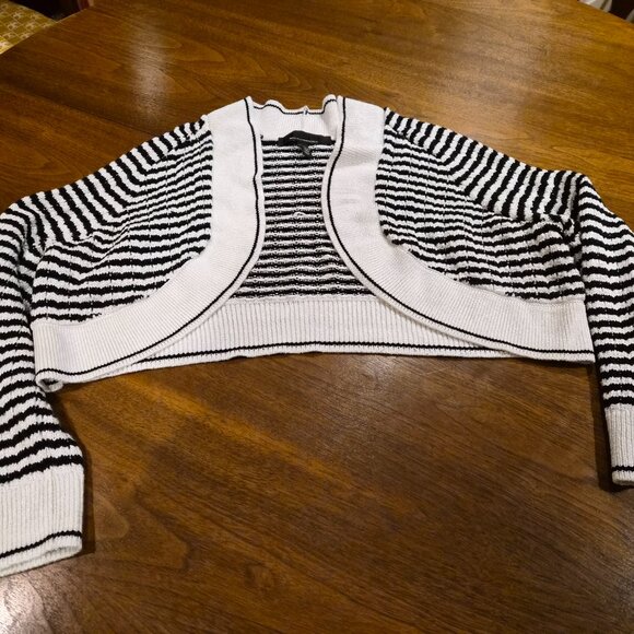 White House Black Market Twinset - Picture 4 of 6